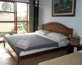 Villa Pacande B&B and Suites - Alajuela - Bedroom