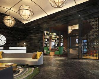 The Porter Portland, Curio Collection by Hilton - פורטלנד - לובי