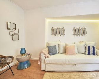 Belém Light Filled Apartment, By Timecooler - Lisboa - Sala de estar