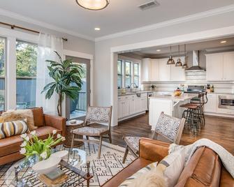 Designer Home In The Middle Of Music City! - Nashville - Sala de estar