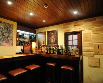 Corredoura Garden - Caldelas - Bar