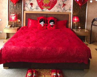 Mudanjiang Kunlun Hotel (Railway Station Pedestrian Street) - Mudanjiang - Bedroom