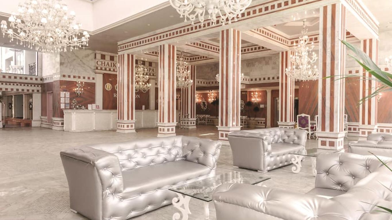 تشايكا بيتش ريزورت