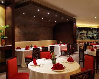 The Manila Hotel - Manila - Restaurant