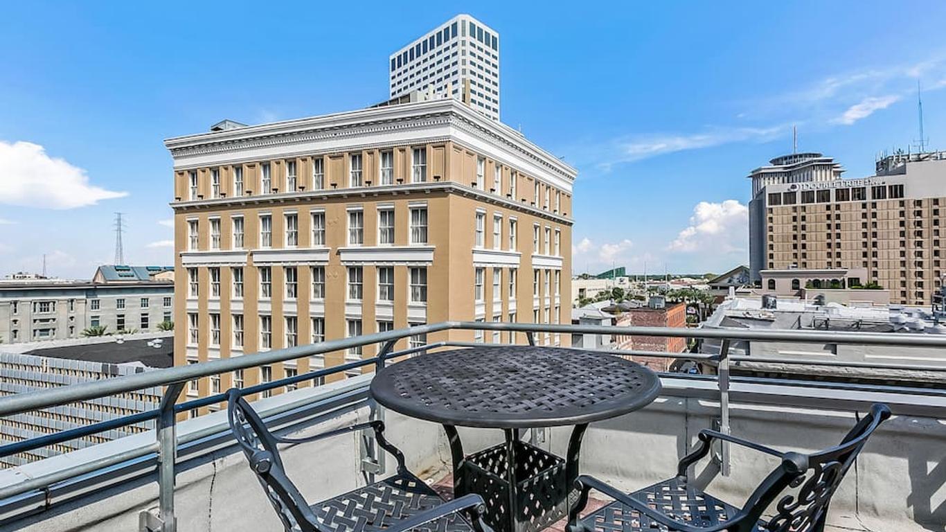 Cozy Condos near French Quarter