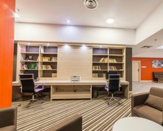 Hampton by Hilton Iasi - Iaşi - Lounge