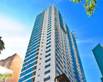 One Pacific Place Serviced Residences - Manila - Edificio