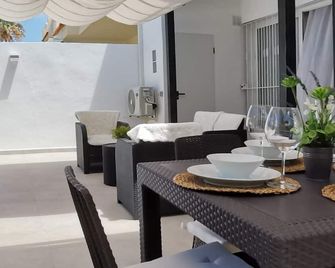 Villa Orquídea - Callao Salvaje - Patio