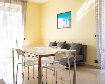 Cielo Stellato Apartments - Polignano a Mare - Yemek odası