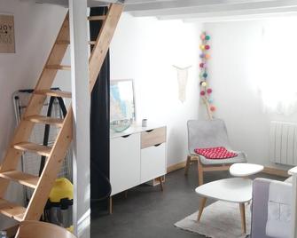 Terraced house with terrace - Hendaye