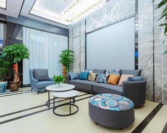 Shubo Milan Hotel Xiangyang - Xiangyang - Living room