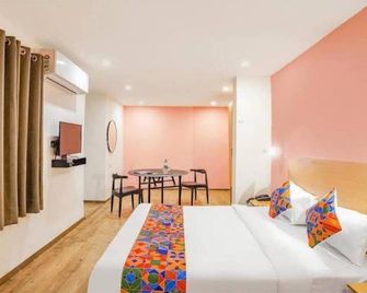 Hotel Royal Address - Noida - Bedroom