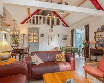 Hello Zeeland - Vakantiehuis Het Blauwe Hof - Koudekerke - Huiskamer