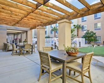 Homewood Suites by Hilton Palm Desert - Palm Desert - Patio