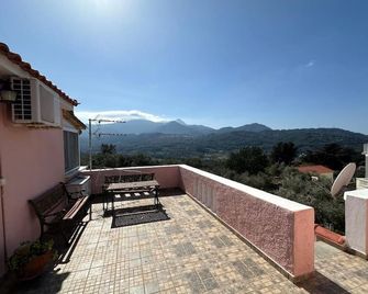 Eva's Apartments - Karlovasi - Balcon