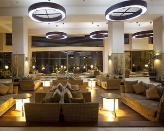 Limak Lara De Luxe Hotel - אנטליה - טרקלין