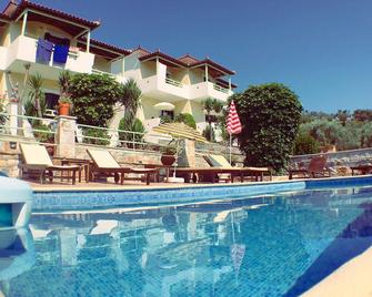 Liofoto - Skopelos - Piscină