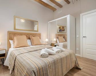 Apartamentos Circo Romano - Tarragona - Bedroom