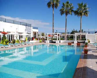 Freedom Hôtel Club - Hammamet - Zwembad