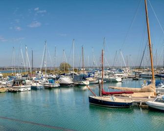 Luxury 5 Marina Apartment - Portsmouth - Outdoor view