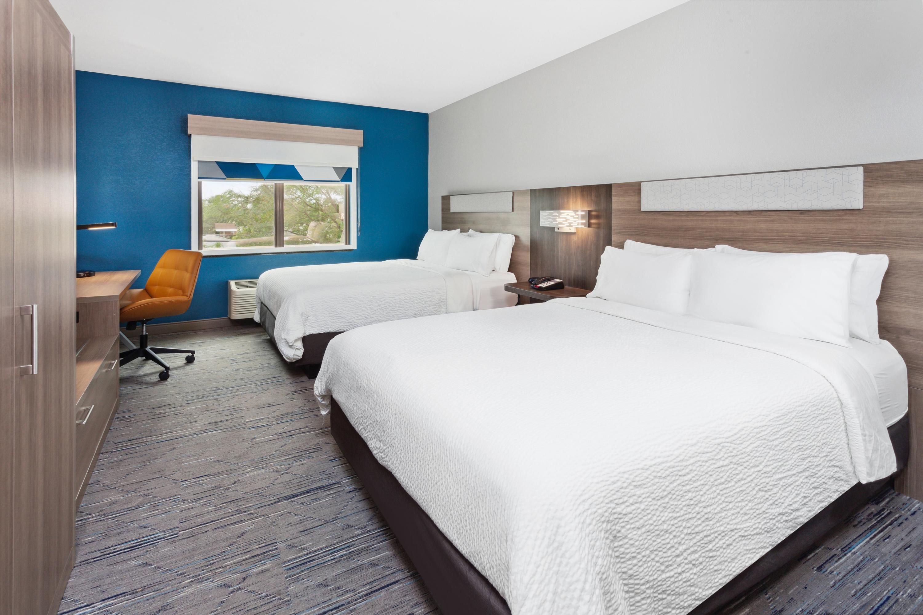 Holiday Inn Express Cleveland Airport - Brook Park By IHG thumbnail 3