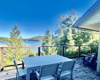Inlet- home near Pacific Rim National Park - Ucluelet - Balcon