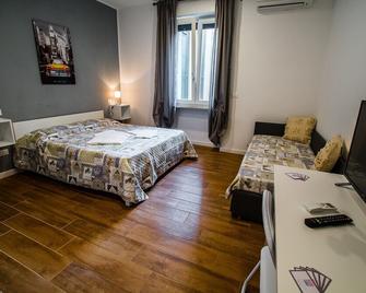 Suebi Rooms - Termoli - Schlafzimmer