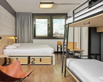 Generator Paris - Paris - Quarto