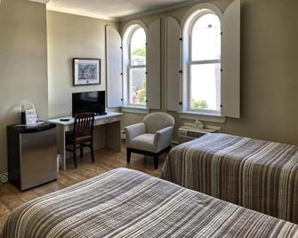 Lunenburg Arms Hotel - Lunenburg - Habitación