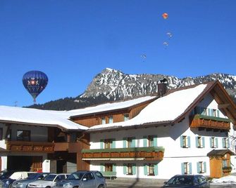 Das Apartment Rief daheim beim Wanderprofi Adults Only - Tannheim - Gebäude