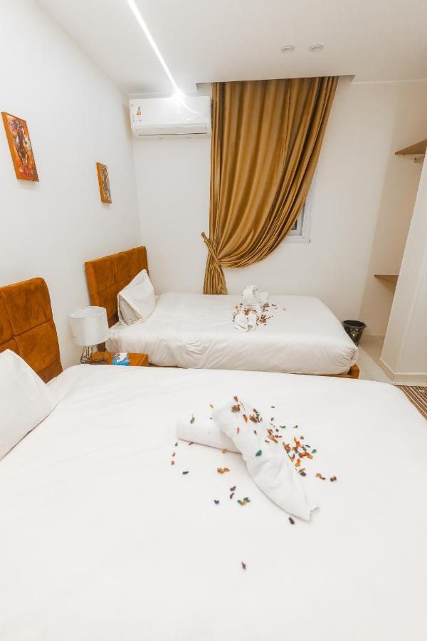 Experience Pyramids View