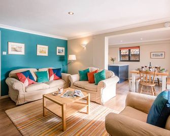 Melody Cottage - Aldeburgh - Living room