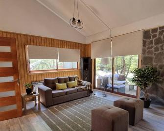 Ruka Lee II Las Trancas - Refugios de Montaña Reloncaví - Termas de Chillan - Living room