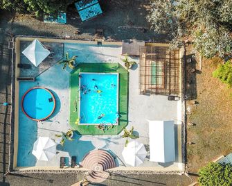 Hotel Campestre Lagos de Venecia - Chalet, glamping, camping y overlanding - Santa Rosa de Cabal - Piscina
