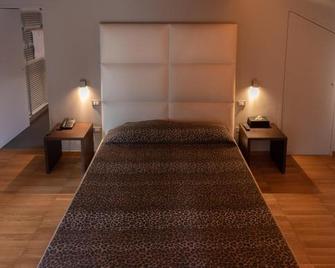 Ex-L - Fiume Veneto - Habitación
