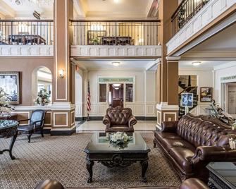 Hotel Bothwell Sedalia Central District, an Ascend Collection Hotel - Sedalia - Лоббі