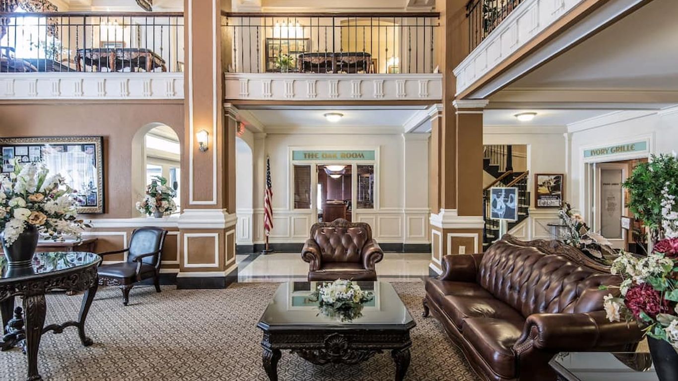 Hotel Bothwell Sedalia Central District, an Ascend Collection Hotel