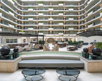 Embassy Suites by Hilton Seattle Tacoma International Airport - Tukwila - Rakennus