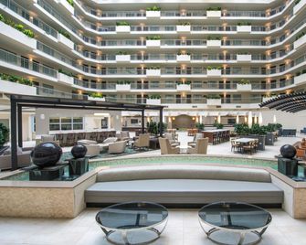 Embassy Suites by Hilton Seattle Tacoma International Airport - Tukwila - Будівля