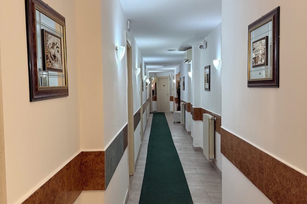 هوتل فيومارا