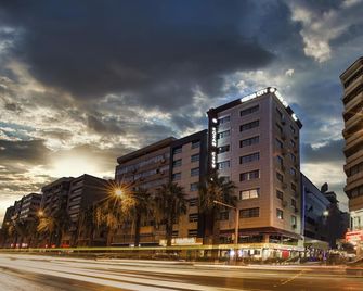 Kozan City Hotel - Izmir - Byggnad