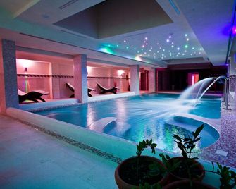 Hotel Relais dei Normanni - Monte Sant'Angelo - Zwembad