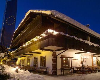 Naturel Hoteldorf Schönleitn - Finkenstein am Faaker See - Edificio