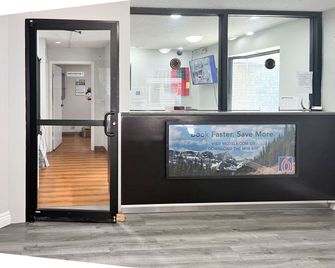 Studio 6 Suites Dayton, Oh - Englewood - Dayton - Front desk