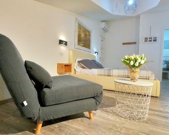 Il BorGhetto Guest house - Civitavecchia - Living room