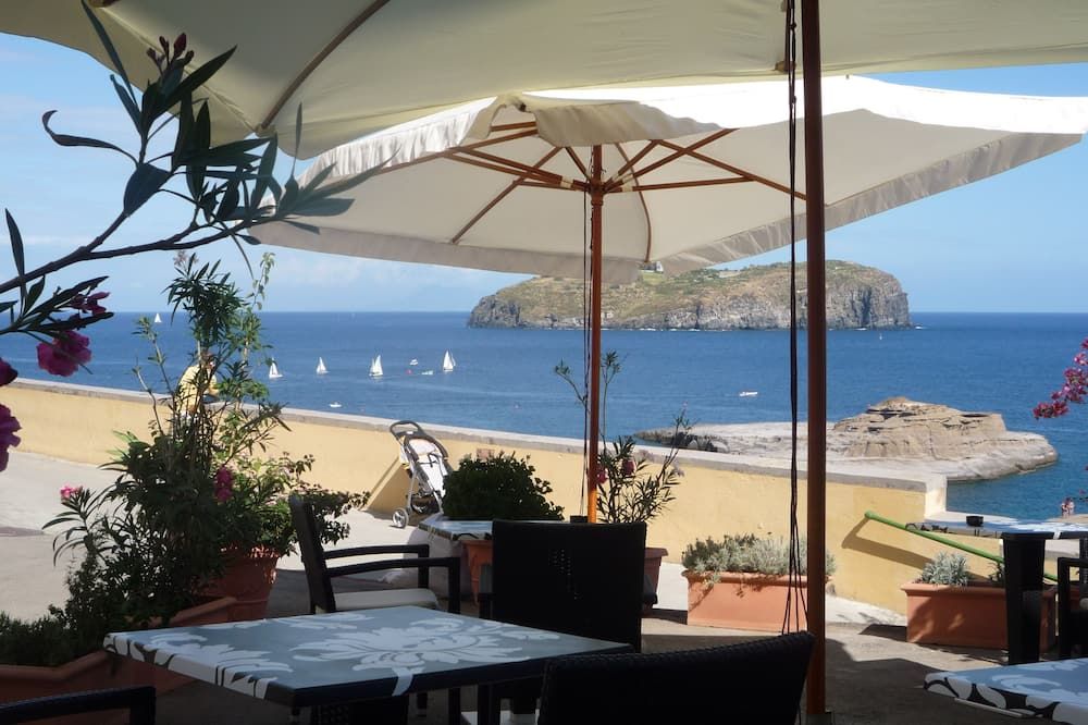 Hotel Villa Iulia - Ventotene - Balcony