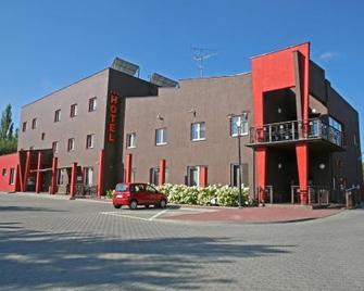 Hotel Altamira - Piotrków Trybunalski - Gebouw