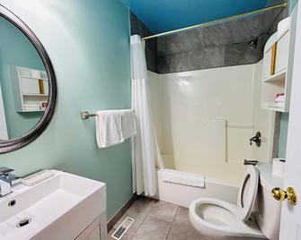 Midnight Sun Inn - Whitehorse