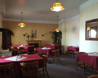 Balmoral Hotel - Barry's Bay - Restaurante
