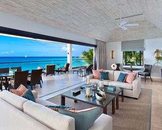 The Sandpiper - Saint James - Budova